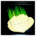 Asparagus with hollandaise sauce
